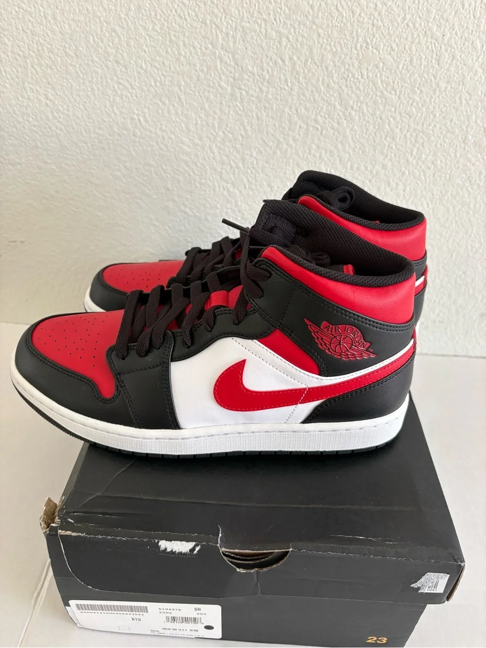 NEW Air Jordan 1 Mid Bred Toe 10.5 Black Fire Red White 554724-079 Men Size 10.5